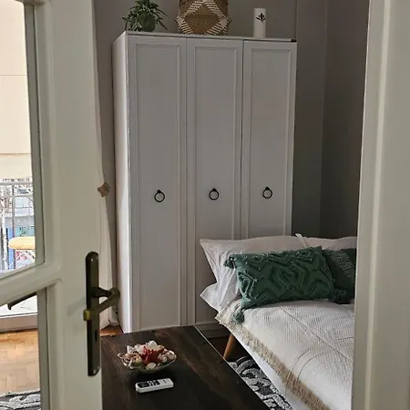 Cozy And Quiet , Convenient Location In Apartment Athens
