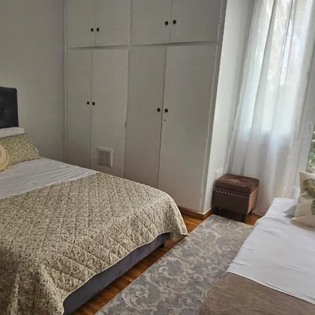 Cozy And Quiet , Convenient Location In