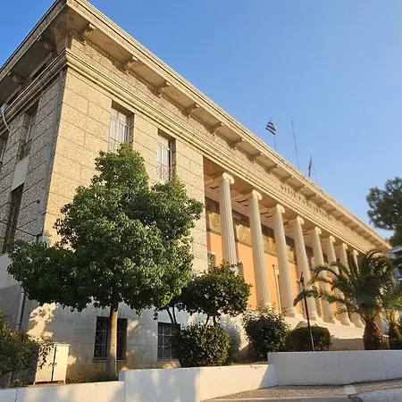Cozy And Quiet , Convenient Location In * Atene